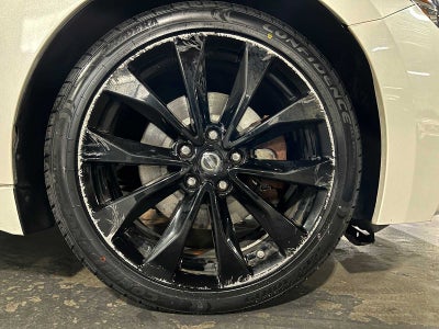 2017 Nissan Maxima SR