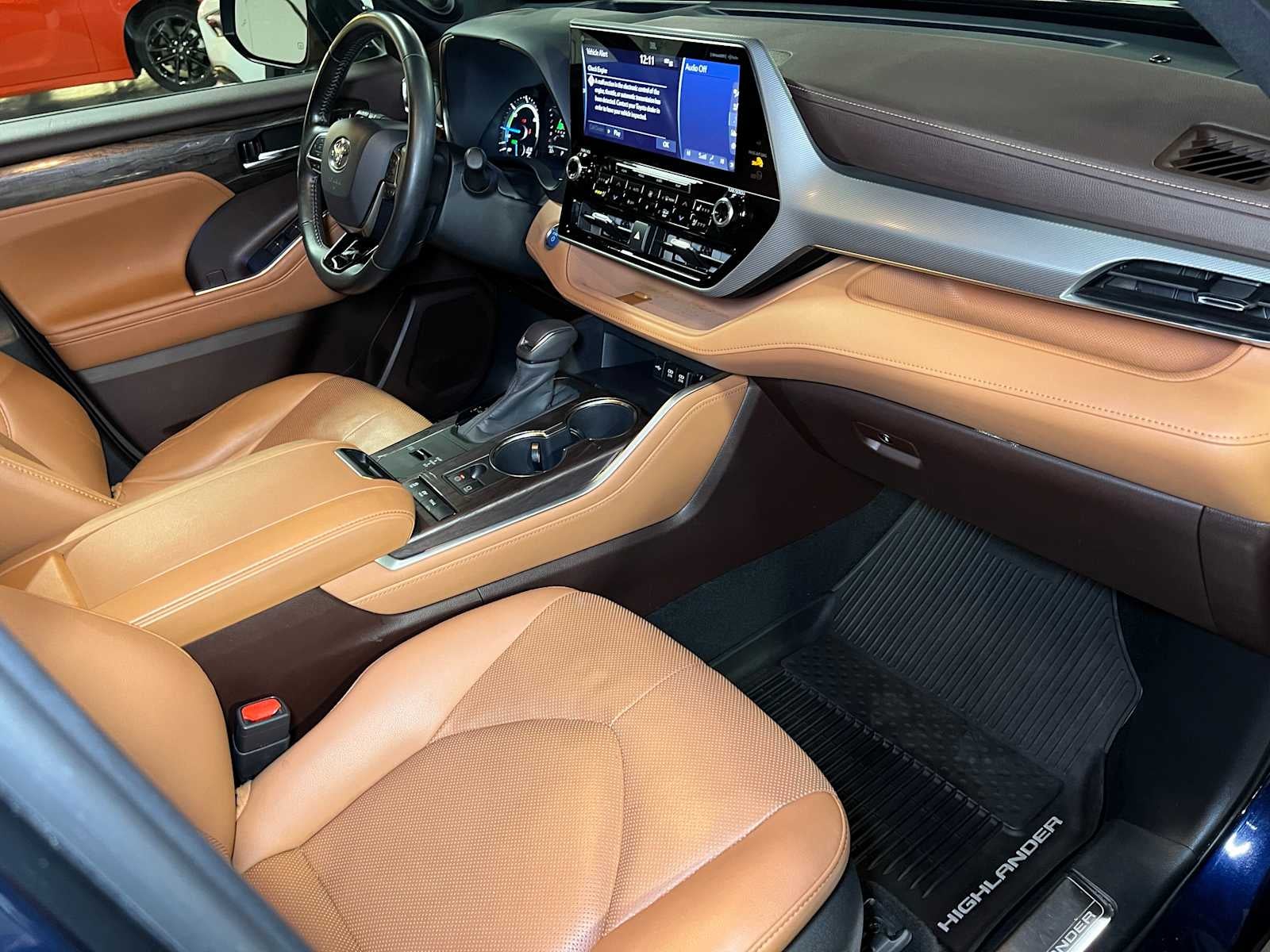 2020 Toyota Highlander Hybrid Platinum