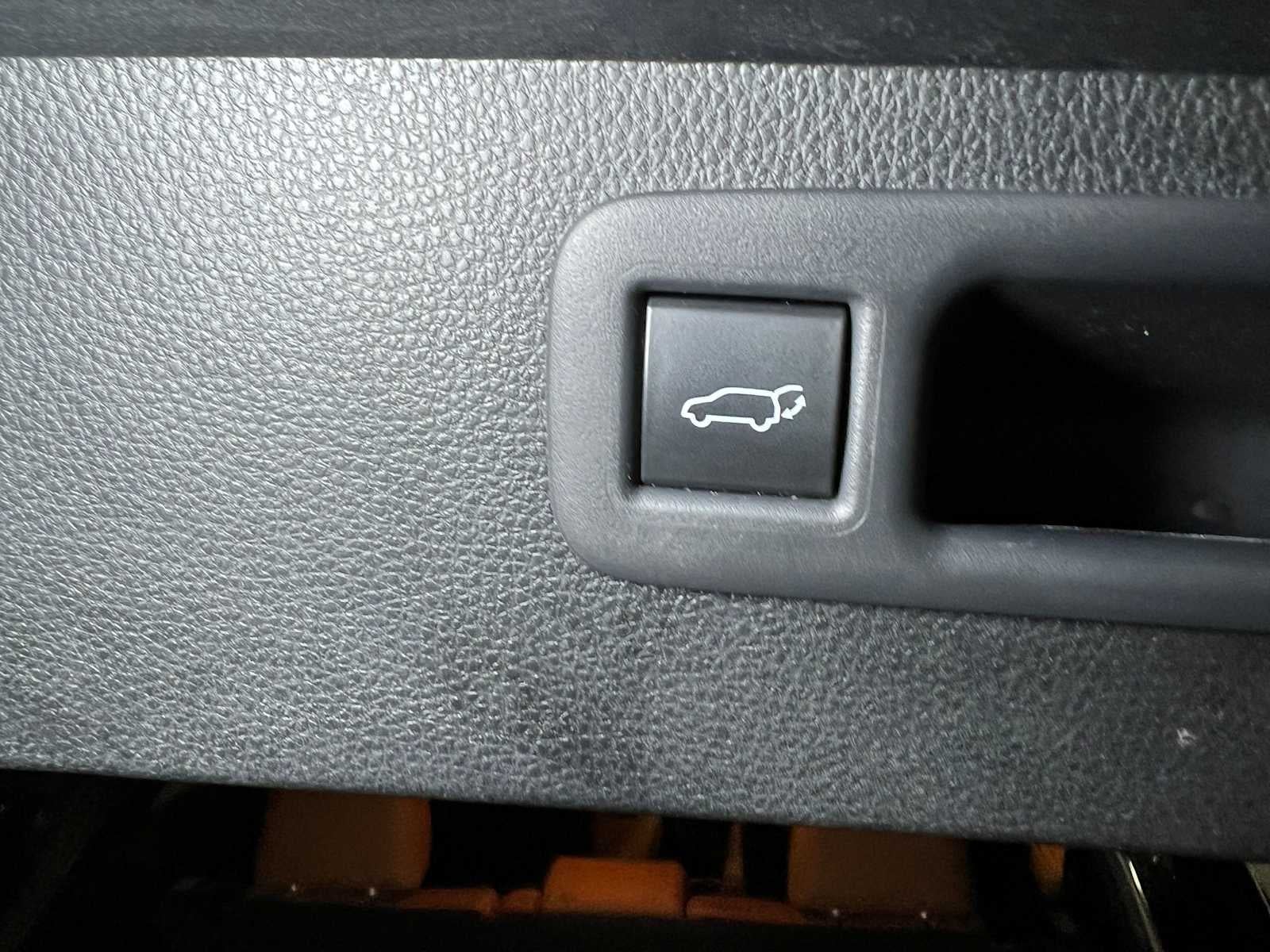 2020 Toyota Highlander Hybrid Platinum