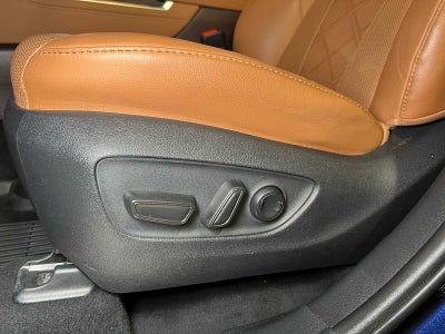 2020 Toyota Highlander Hybrid Platinum