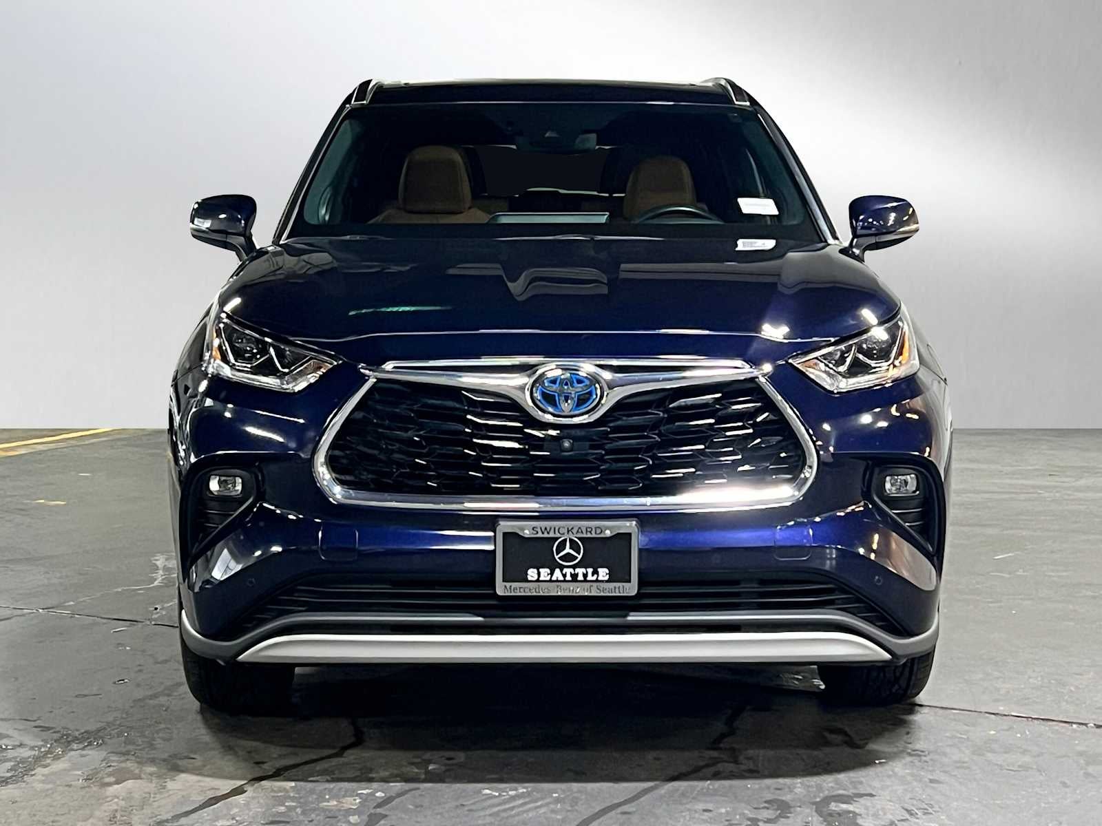 2020 Toyota Highlander Hybrid Platinum