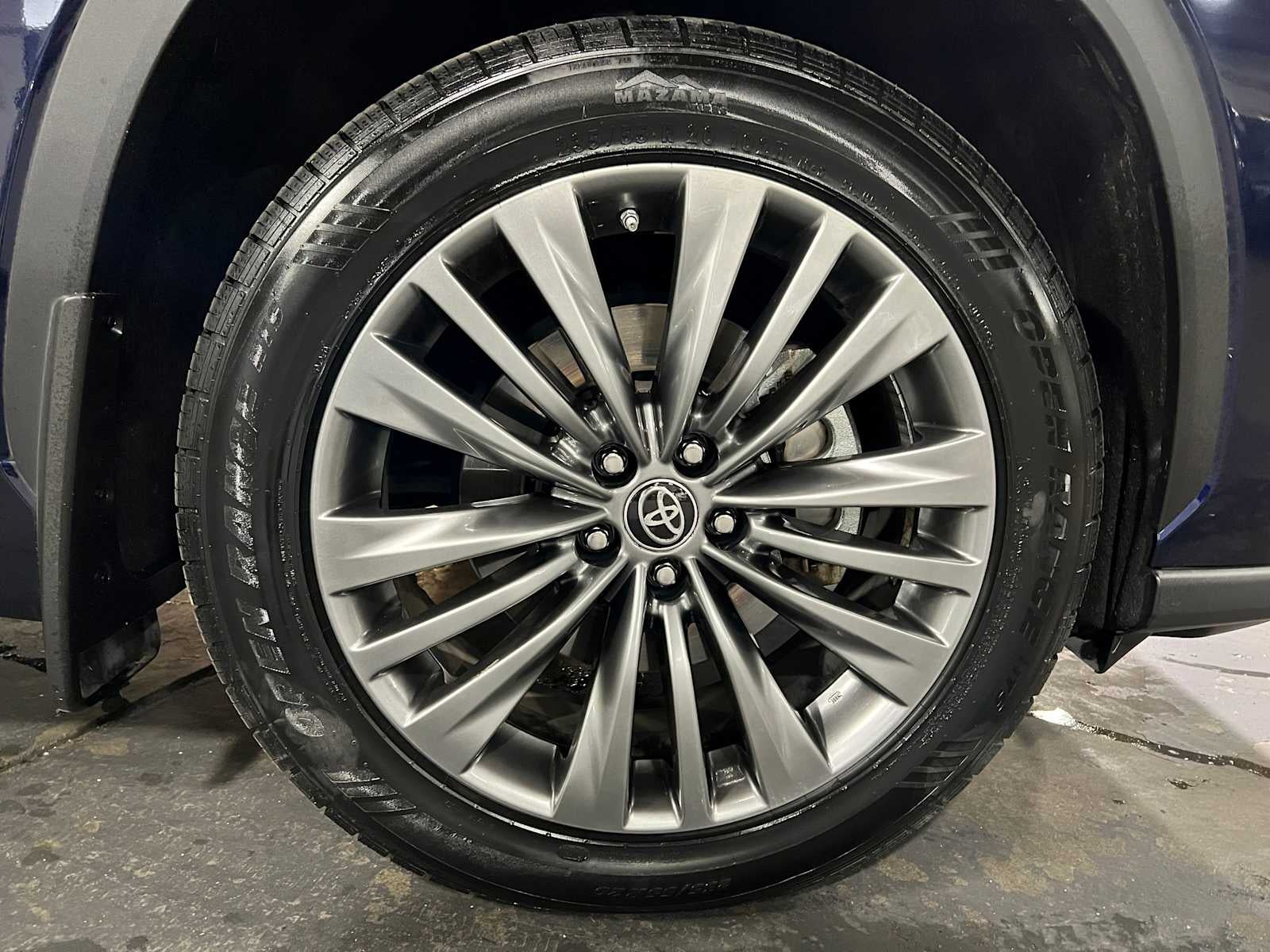 2020 Toyota Highlander Hybrid Platinum