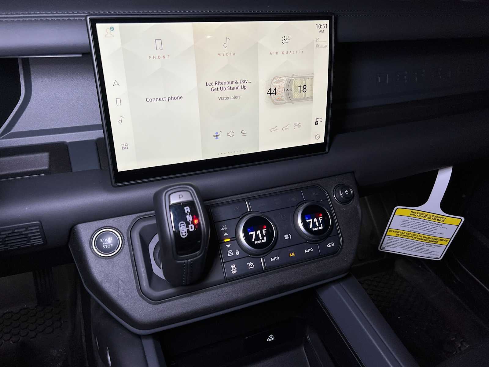 2025 Land Rover Defender X-Dynamic SE