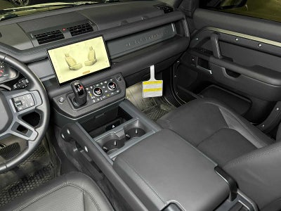 2025 Land Rover Defender X-Dynamic SE