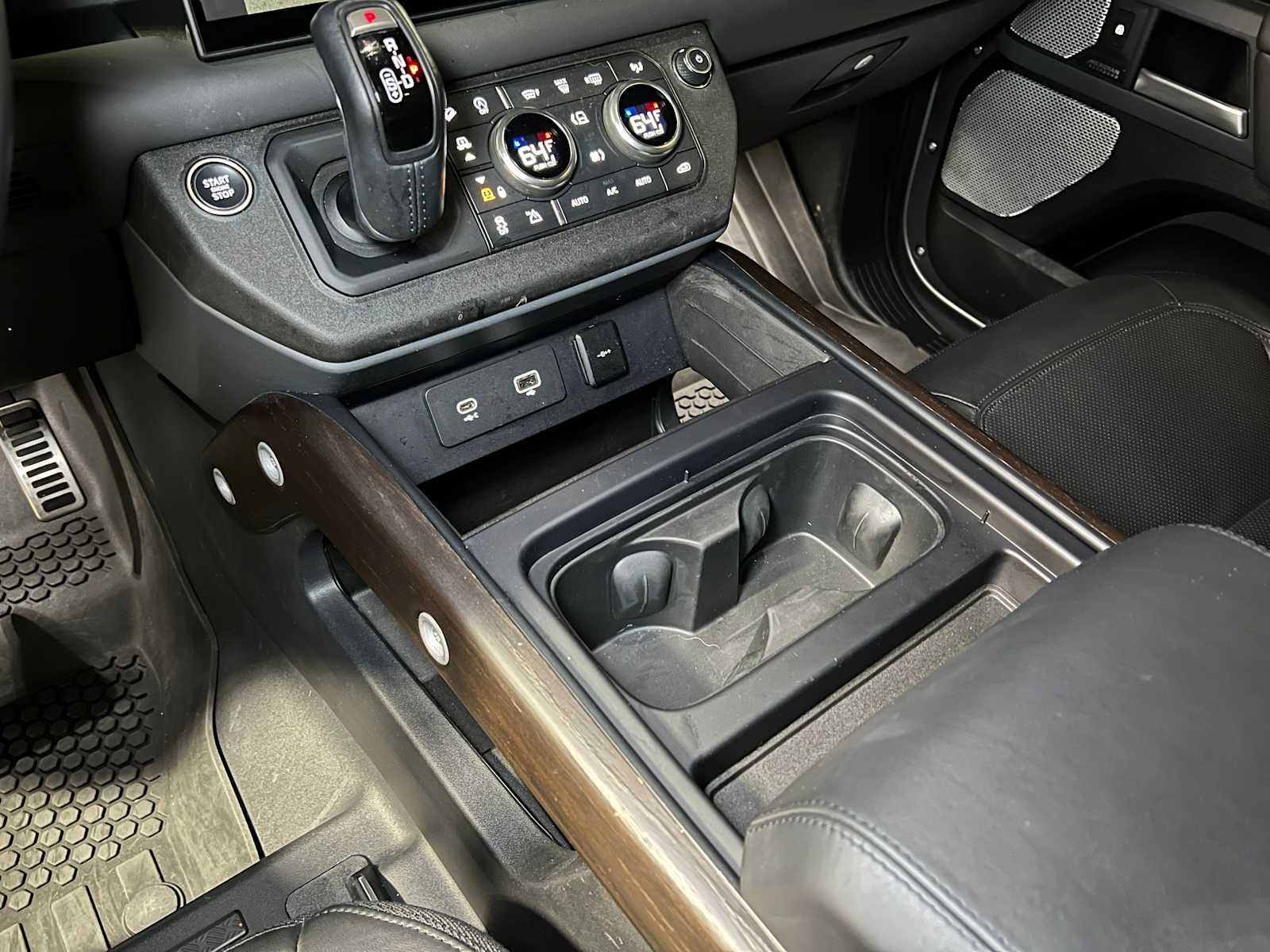 2024 Land Rover Defender X