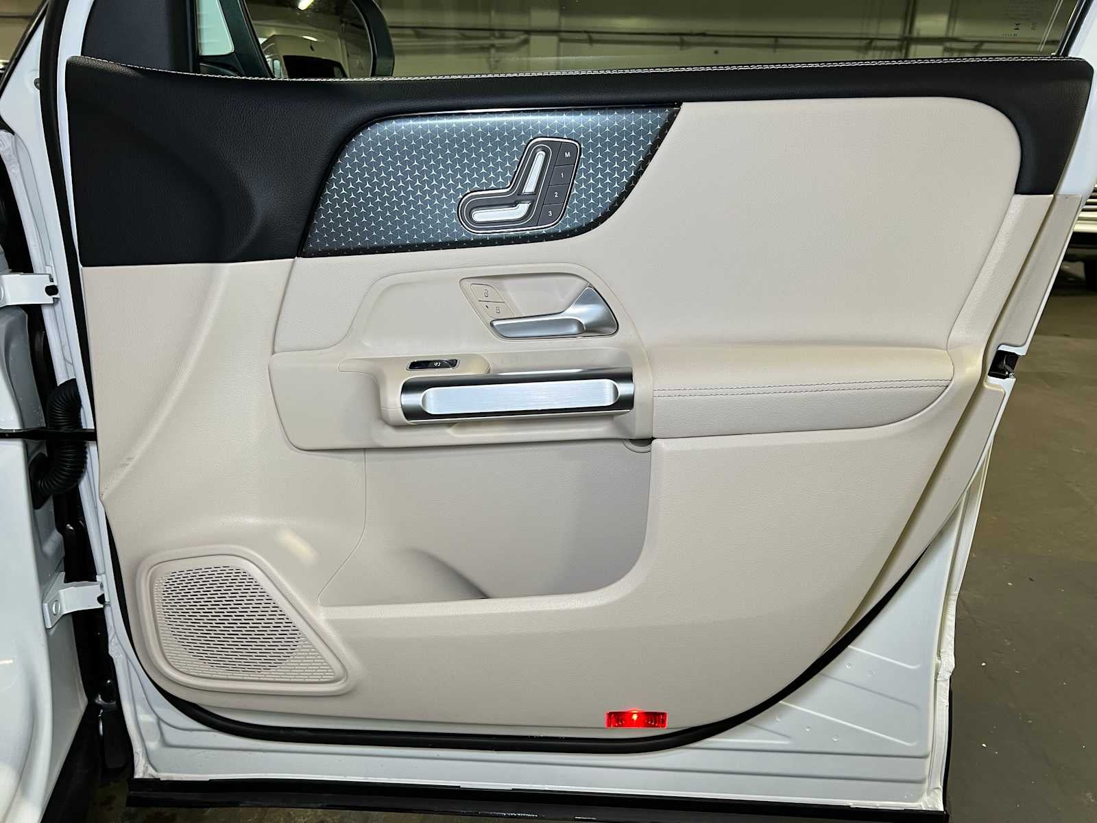 2025 Mercedes-Benz GLB GLB 250