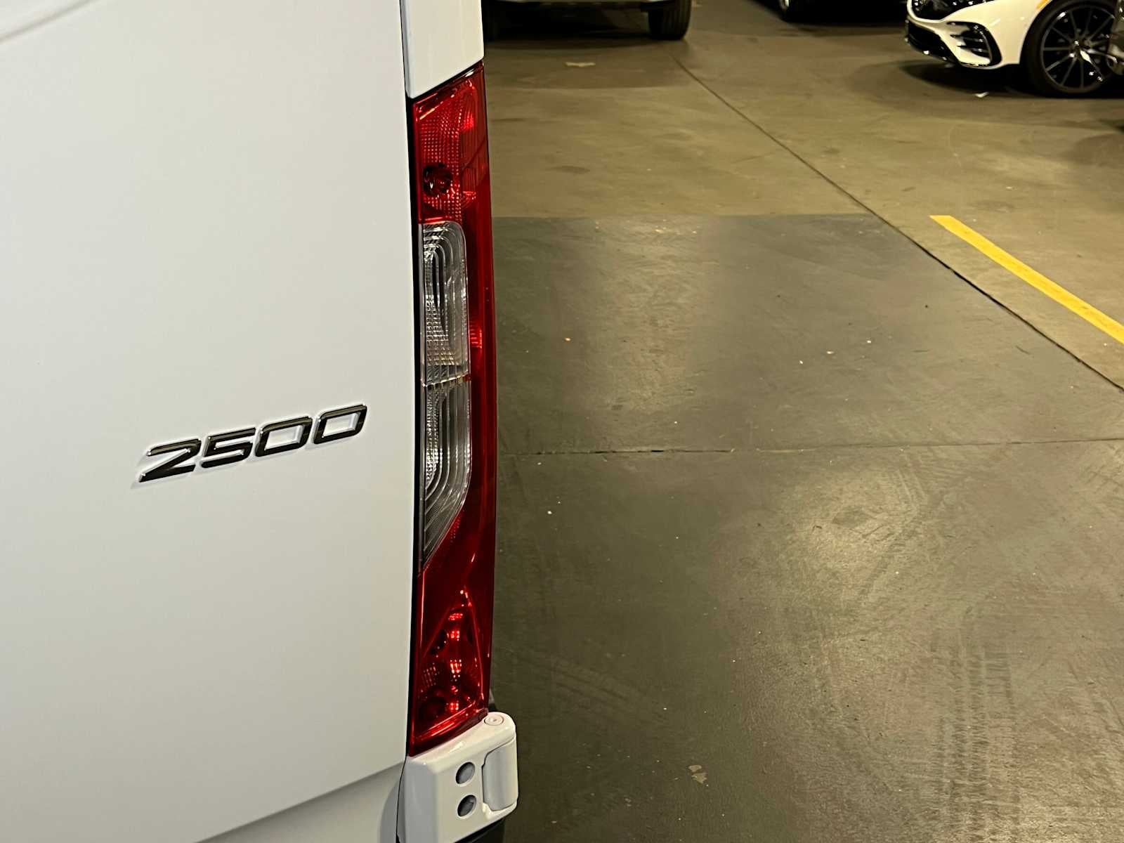 2025 Mercedes-Benz Sprinter 2500 Standard Roof I4 Diesel 144" RWD