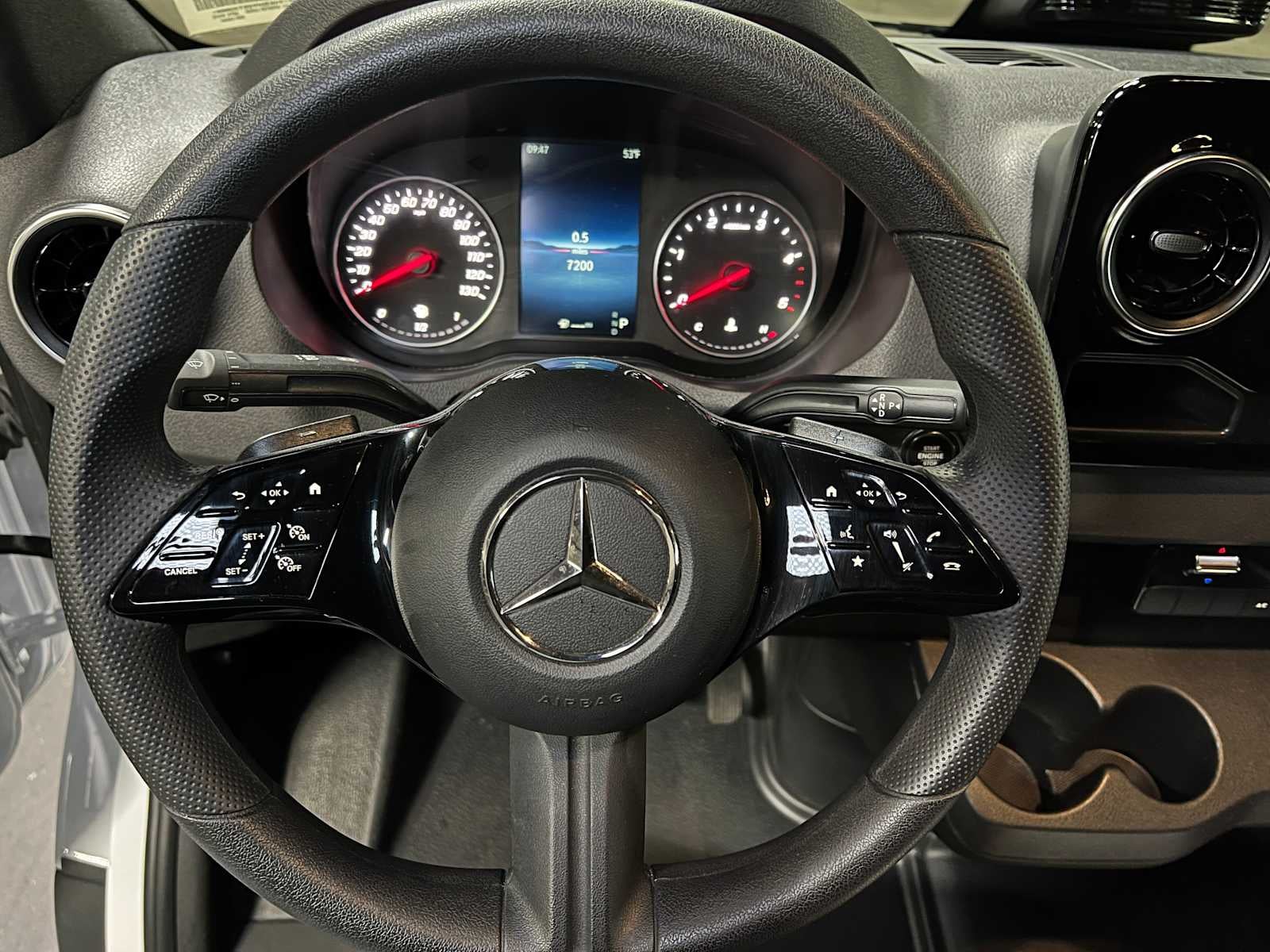 2025 Mercedes-Benz Sprinter 2500 Standard Roof I4 Diesel 144" RWD