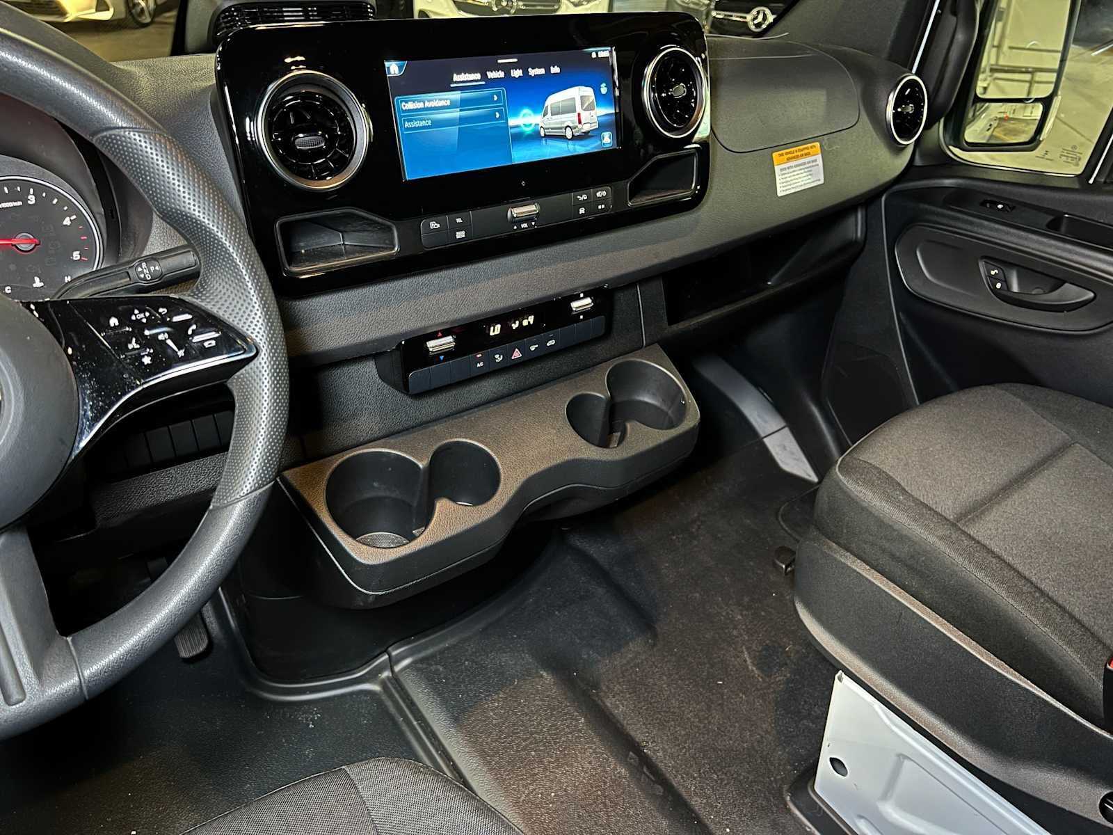 2025 Mercedes-Benz Sprinter 2500 Standard Roof I4 Diesel 144" RWD