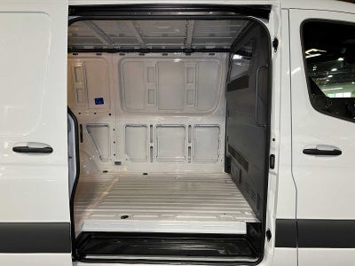 2025 Mercedes-Benz Sprinter 2500 Standard Roof I4 Diesel 144" RWD