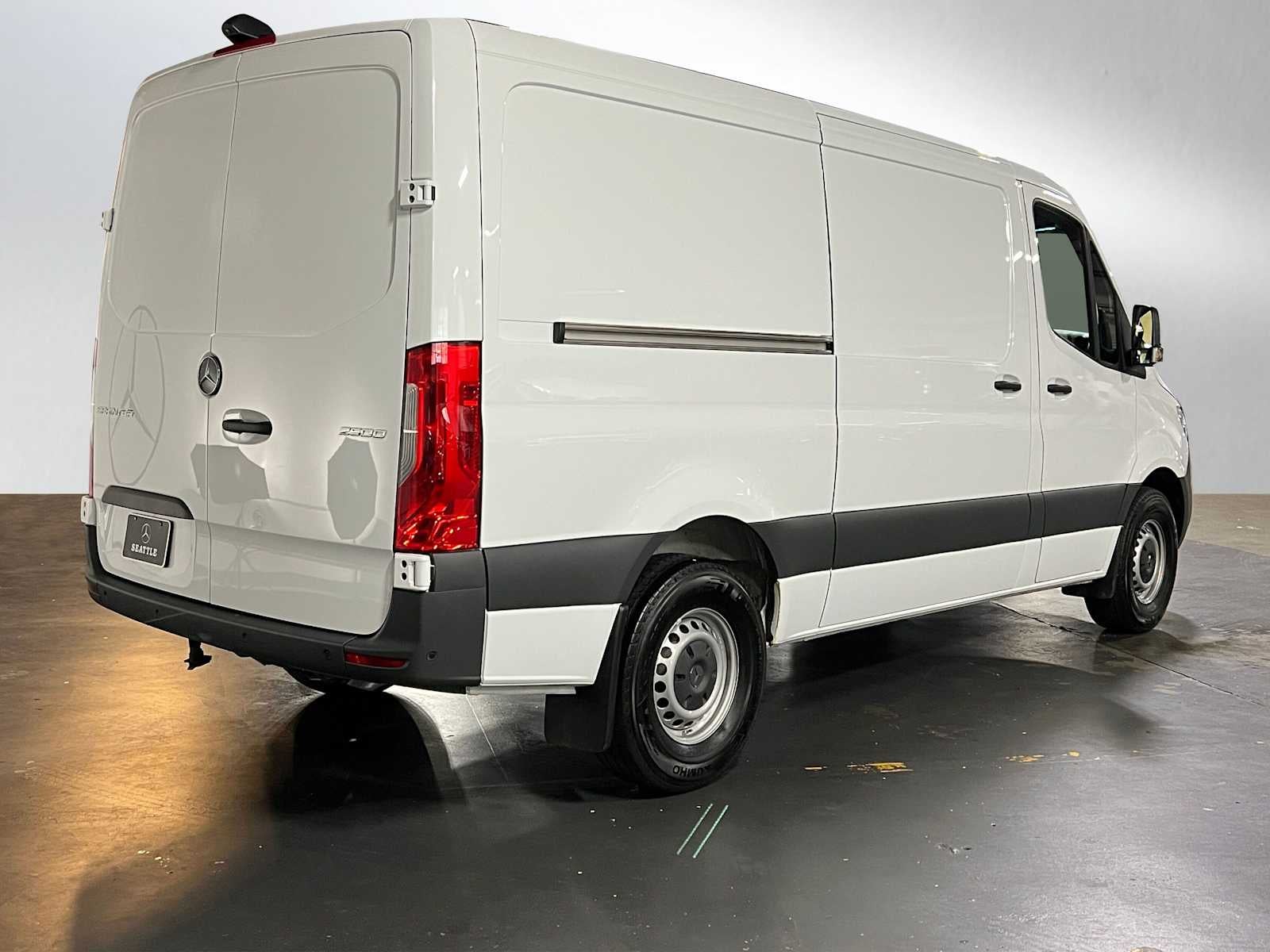 2025 Mercedes-Benz Sprinter 2500 Standard Roof I4 Diesel 144" RWD