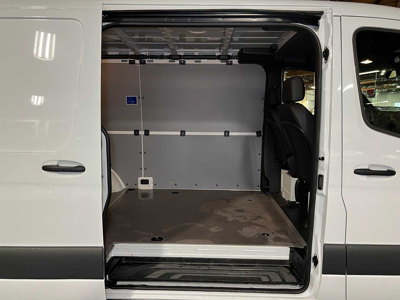 2025 Mercedes-Benz Sprinter 2500 Standard Roof I4 Diesel HO 144" RWD