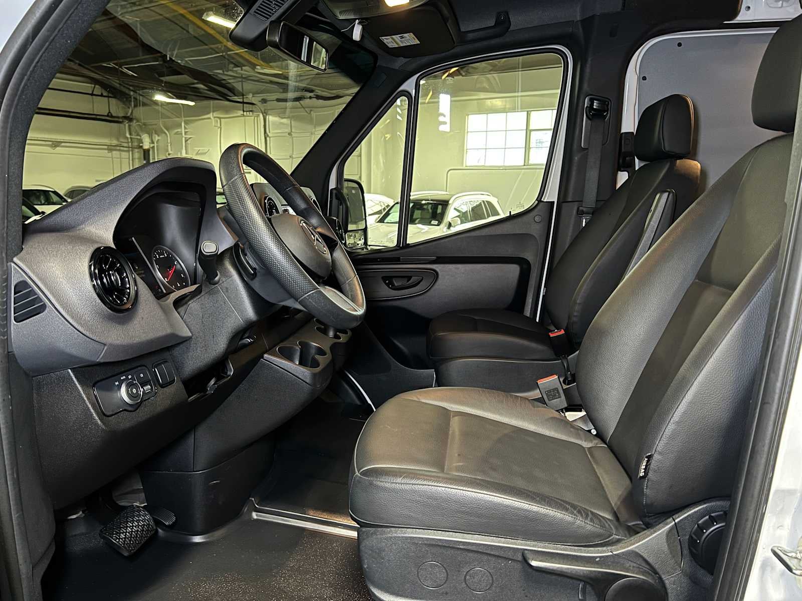 2025 Mercedes-Benz Sprinter 2500 Standard Roof I4 Diesel HO 144" RWD