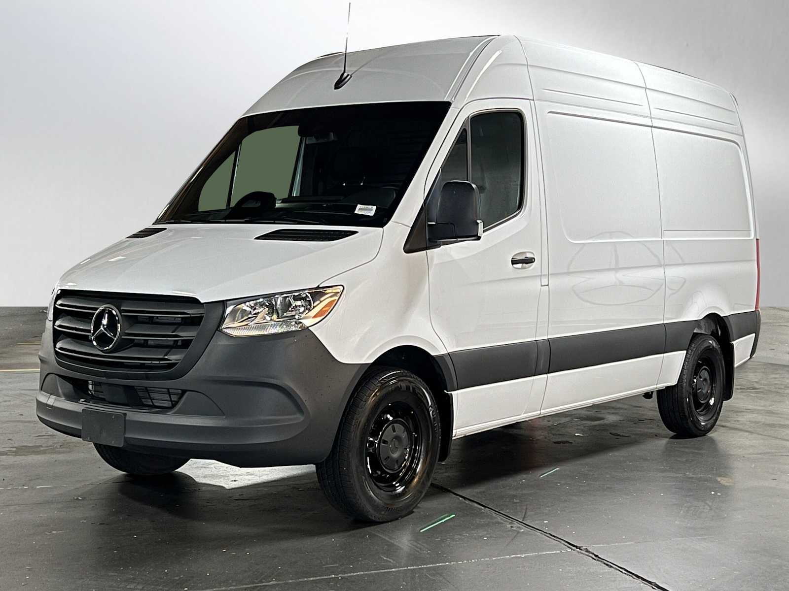 2025 Mercedes-Benz Sprinter 2500 Standard Roof I4 Diesel HO 144" RWD