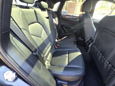 2024 Porsche Macan AWD