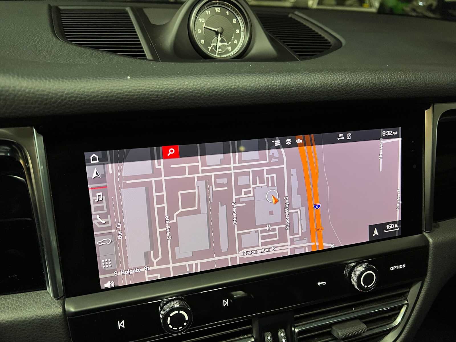 2024 Porsche Macan AWD