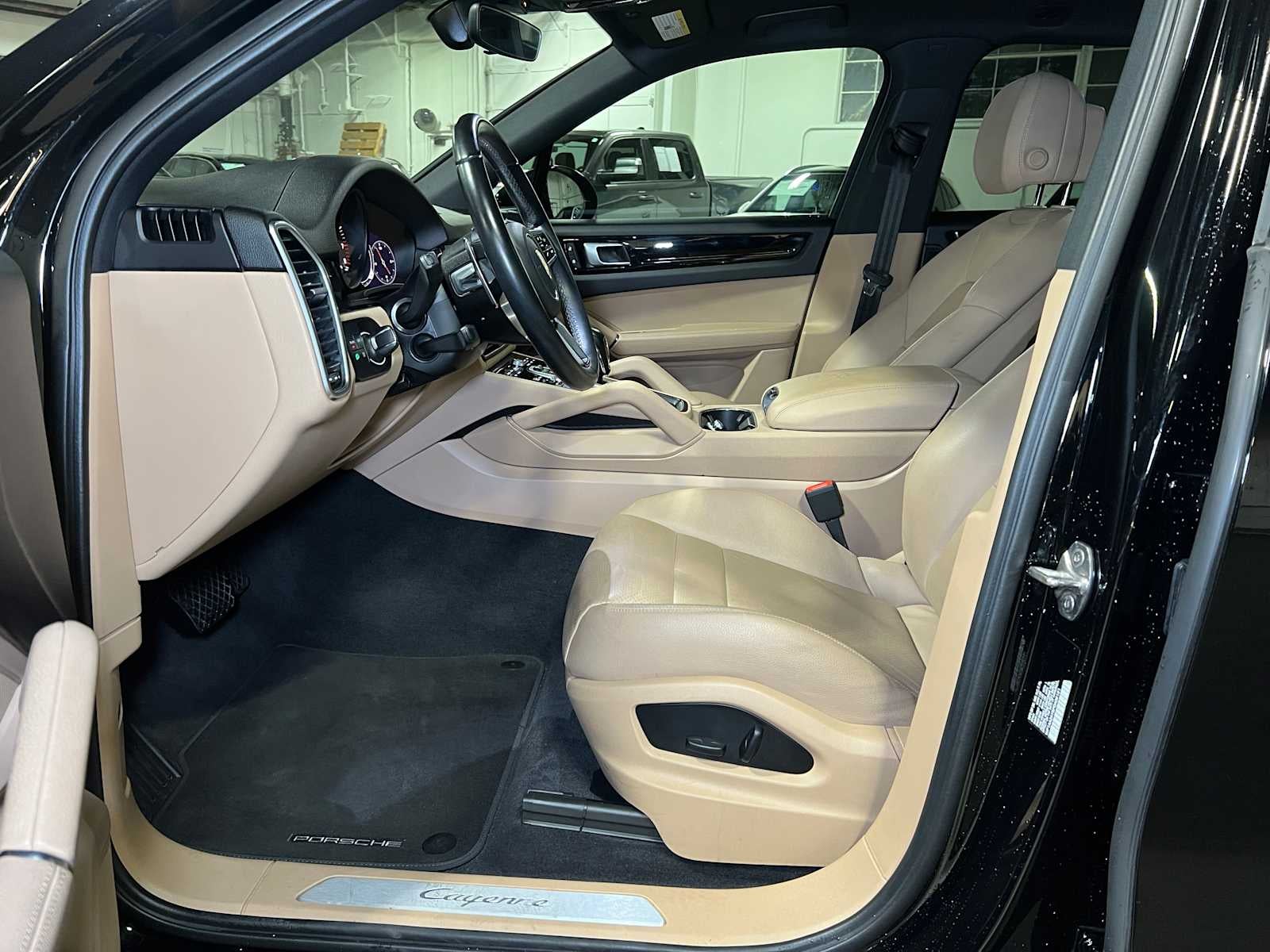 2023 Porsche Cayenne AWD