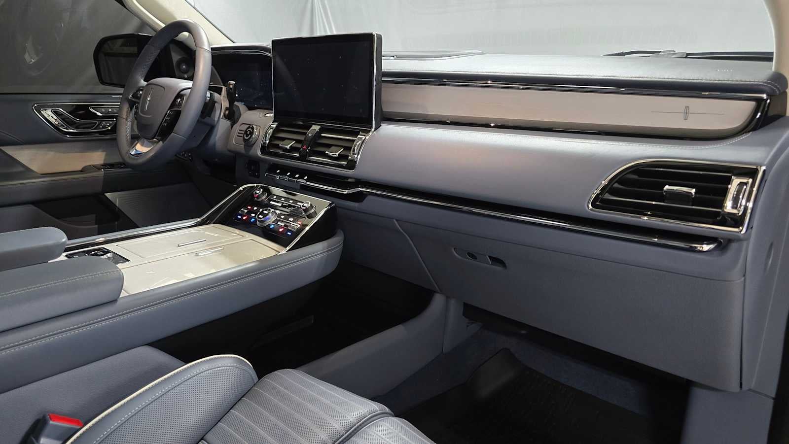 2024 Lincoln Navigator L Black Label