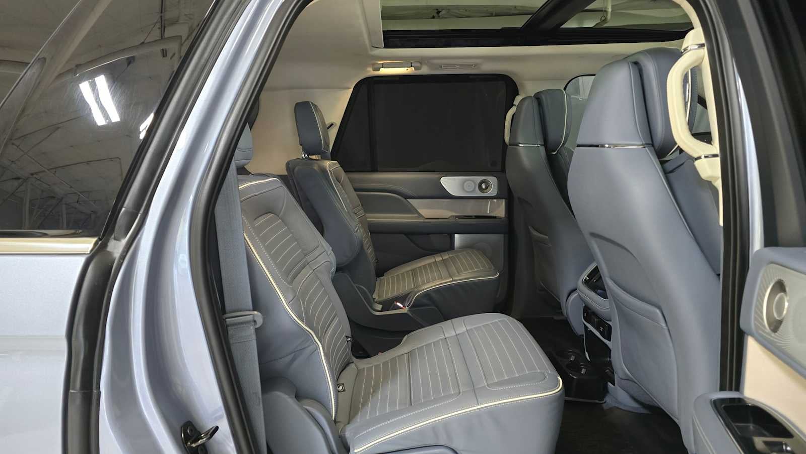 2024 Lincoln Navigator L Black Label