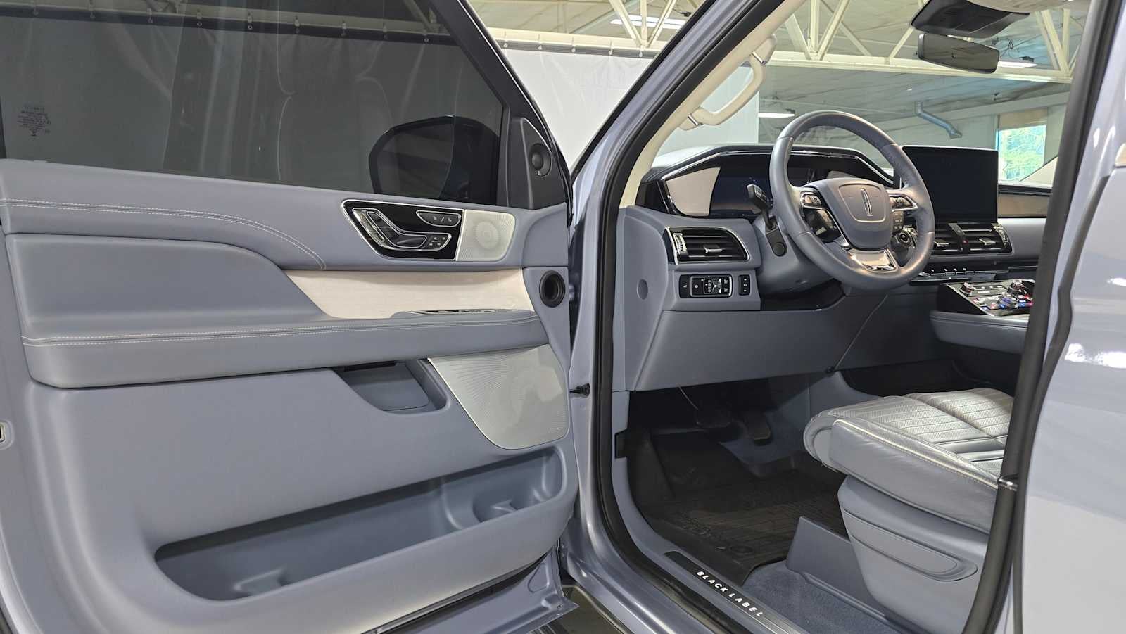 2024 Lincoln Navigator L Black Label