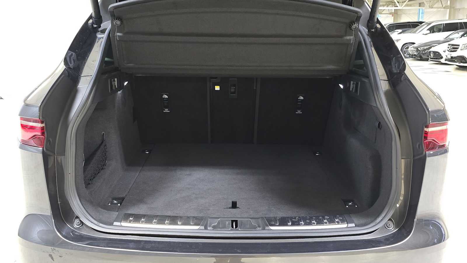 2023 Jaguar F-PACE R-Dynamic S