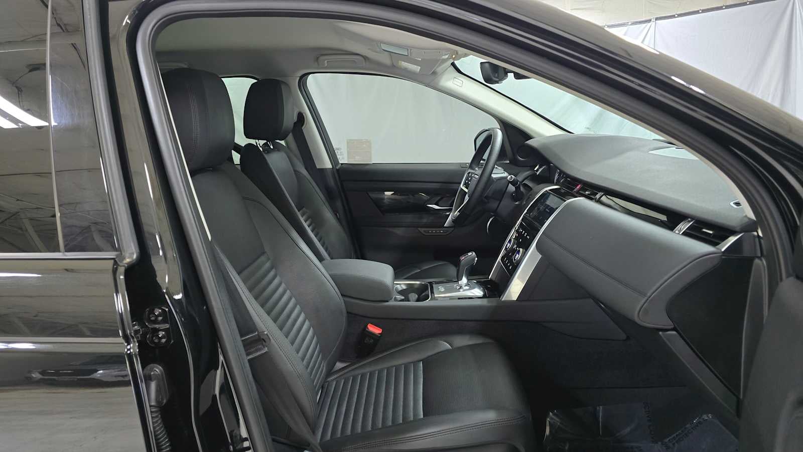 2023 Land Rover Discovery Sport SE