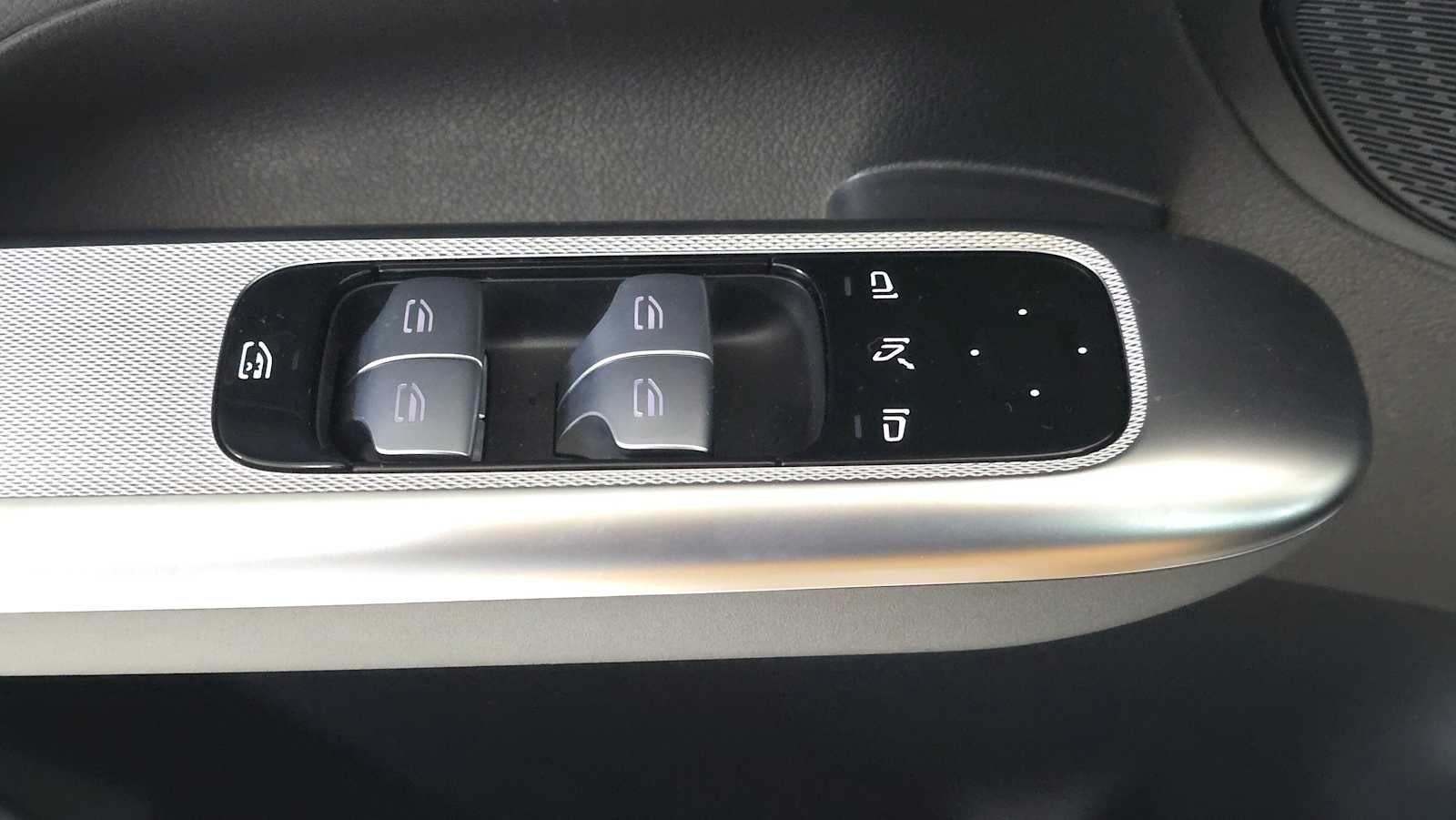 2025 Mercedes-Benz GLC GLC 300