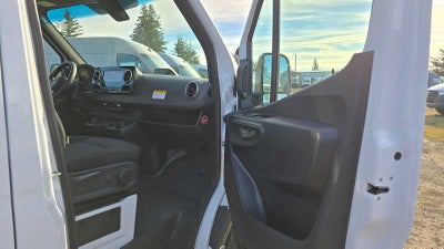2025 Mercedes-Benz Sprinter 2500 Standard Roof I4 Diesel 144" RWD