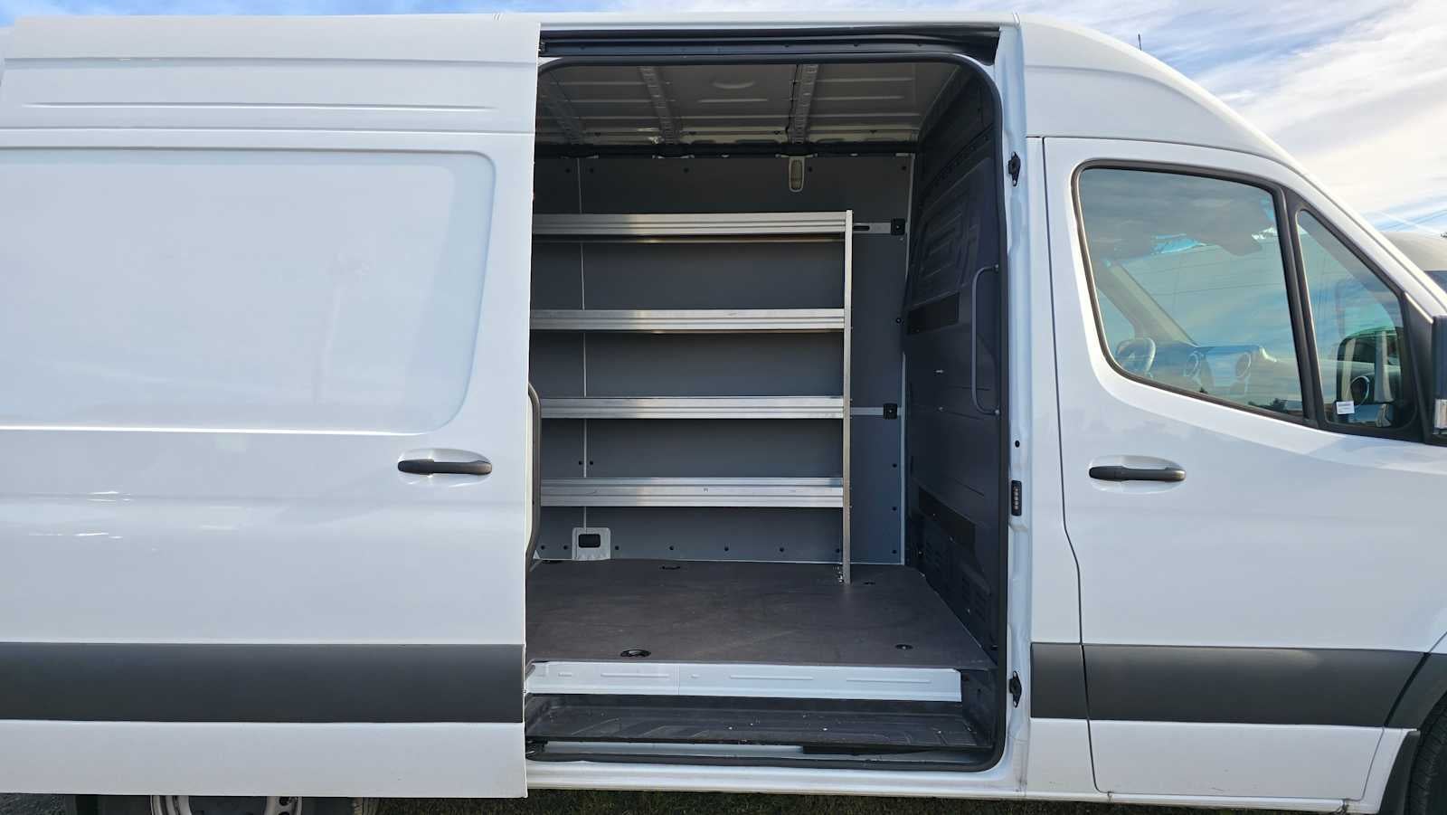 2025 Mercedes-Benz Sprinter 2500 Standard Roof I4 Diesel 144" RWD