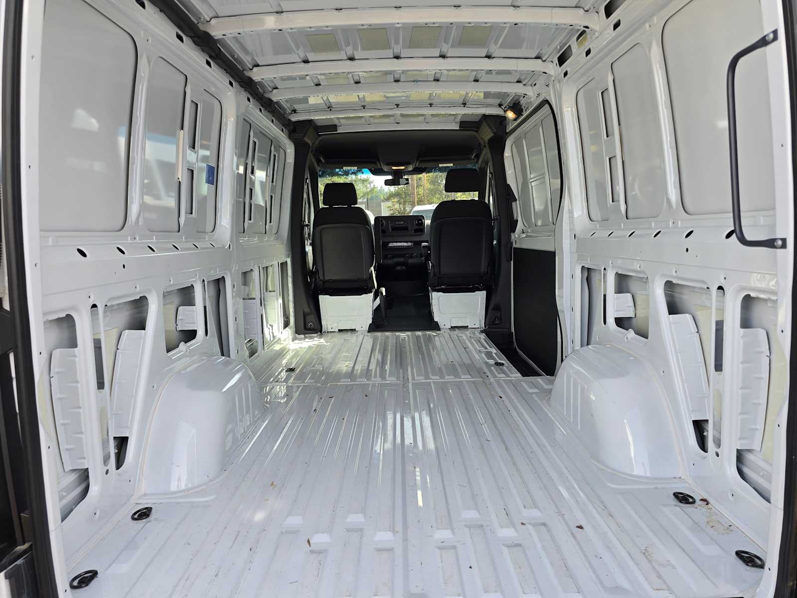 2025 Mercedes-Benz Sprinter 2500 Standard Roof I4 Diesel 144" RWD