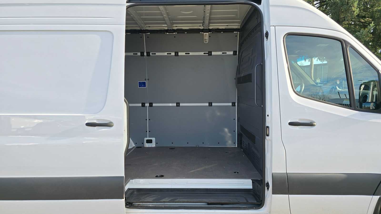 2025 Mercedes-Benz Sprinter 2500 Standard Roof I4 Diesel 144" RWD