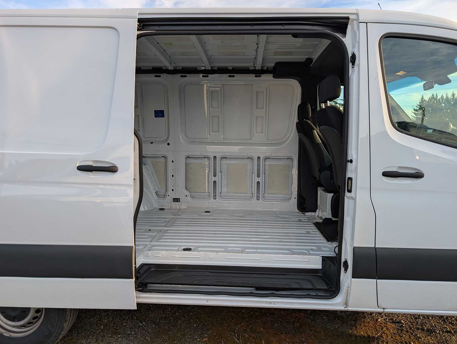 2025 Mercedes-Benz Sprinter 2500 Standard Roof I4 Diesel 144" RWD