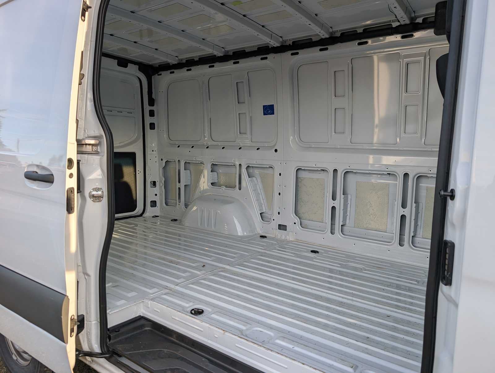 2025 Mercedes-Benz Sprinter 2500 Standard Roof I4 Diesel 144" RWD