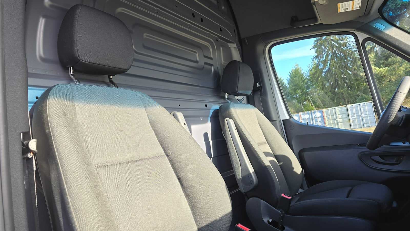 2025 Mercedes-Benz Sprinter 2500 Standard Roof I4 Diesel 144" RWD