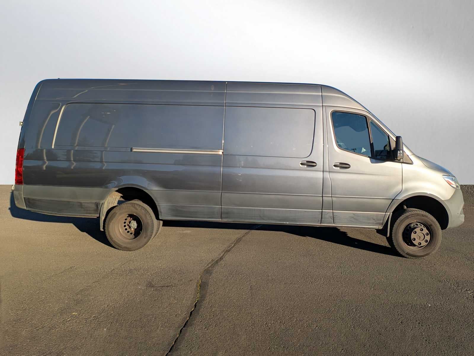 2022 Mercedes-Benz Sprinter 3500XD High Roof V6 170" Extended 4WD