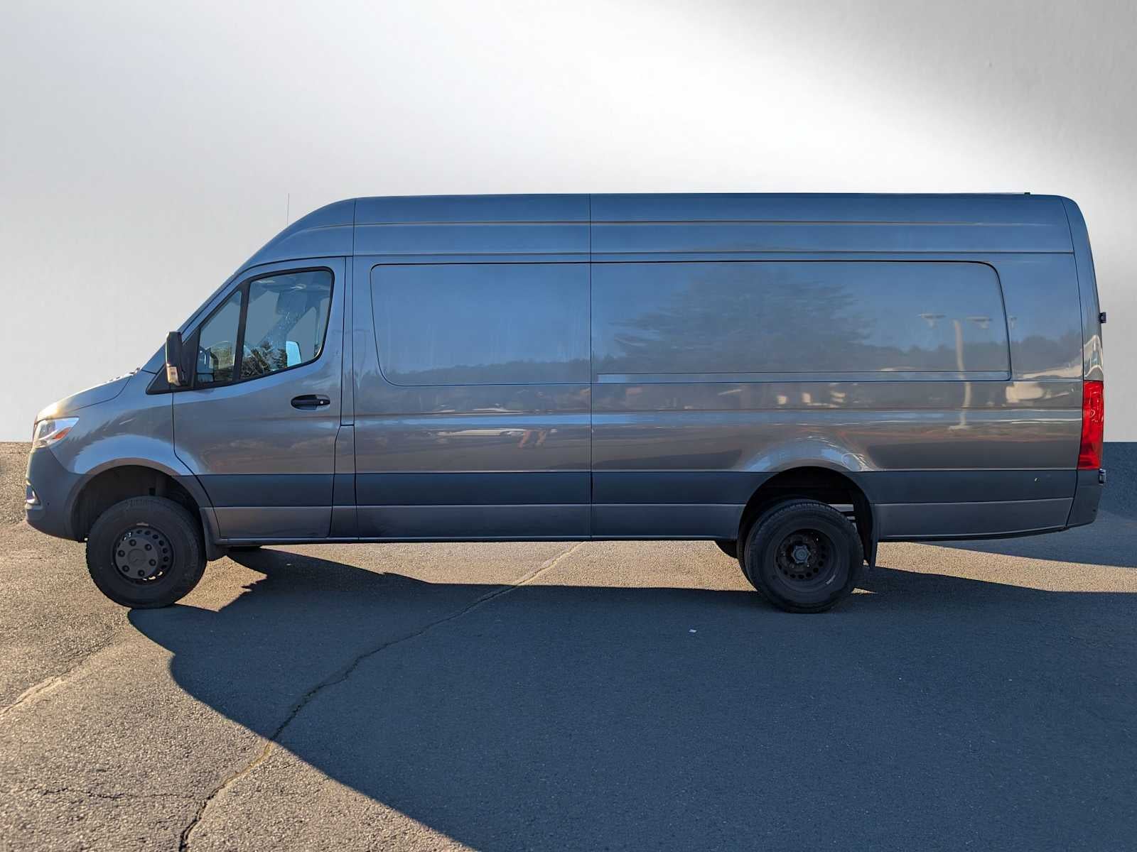2022 Mercedes-Benz Sprinter 3500XD High Roof V6 170" Extended 4WD