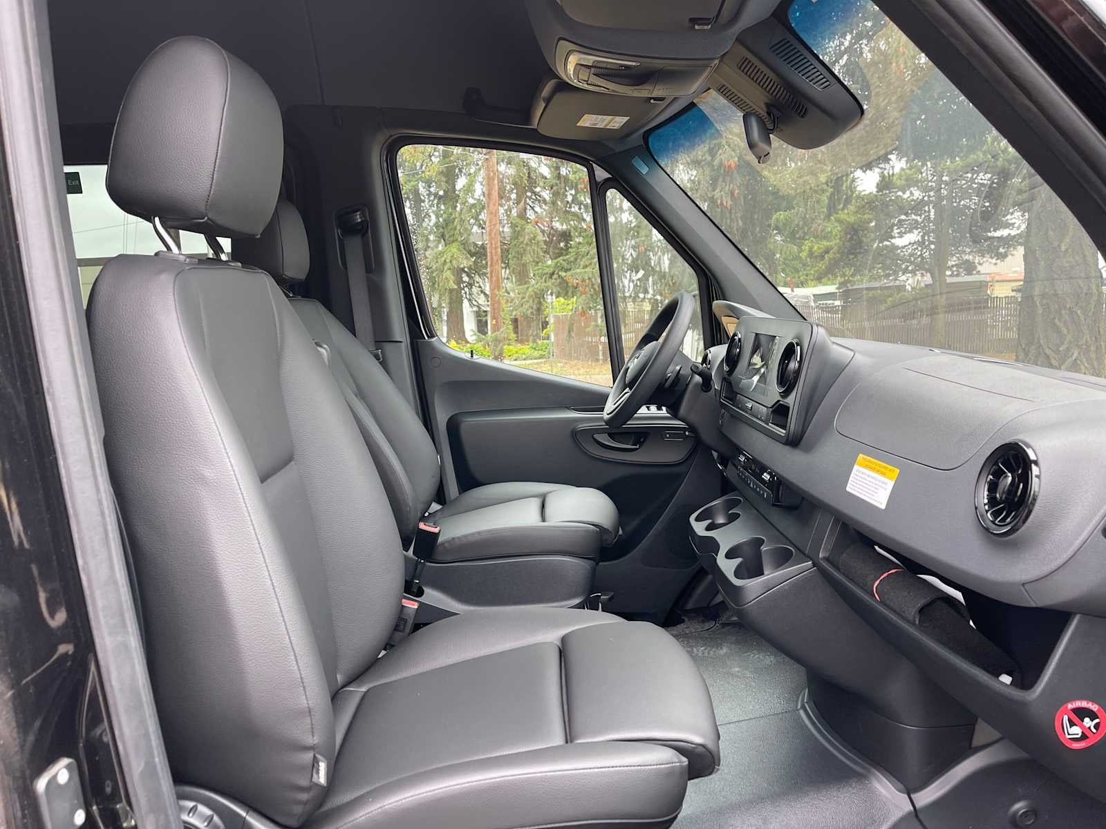 2024 Mercedes-Benz Sprinter 2500 Standard Roof I4 Diesel HO 144" RWD