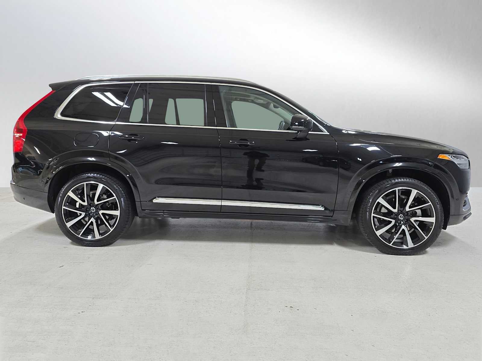 2023 Volvo XC90 Plus