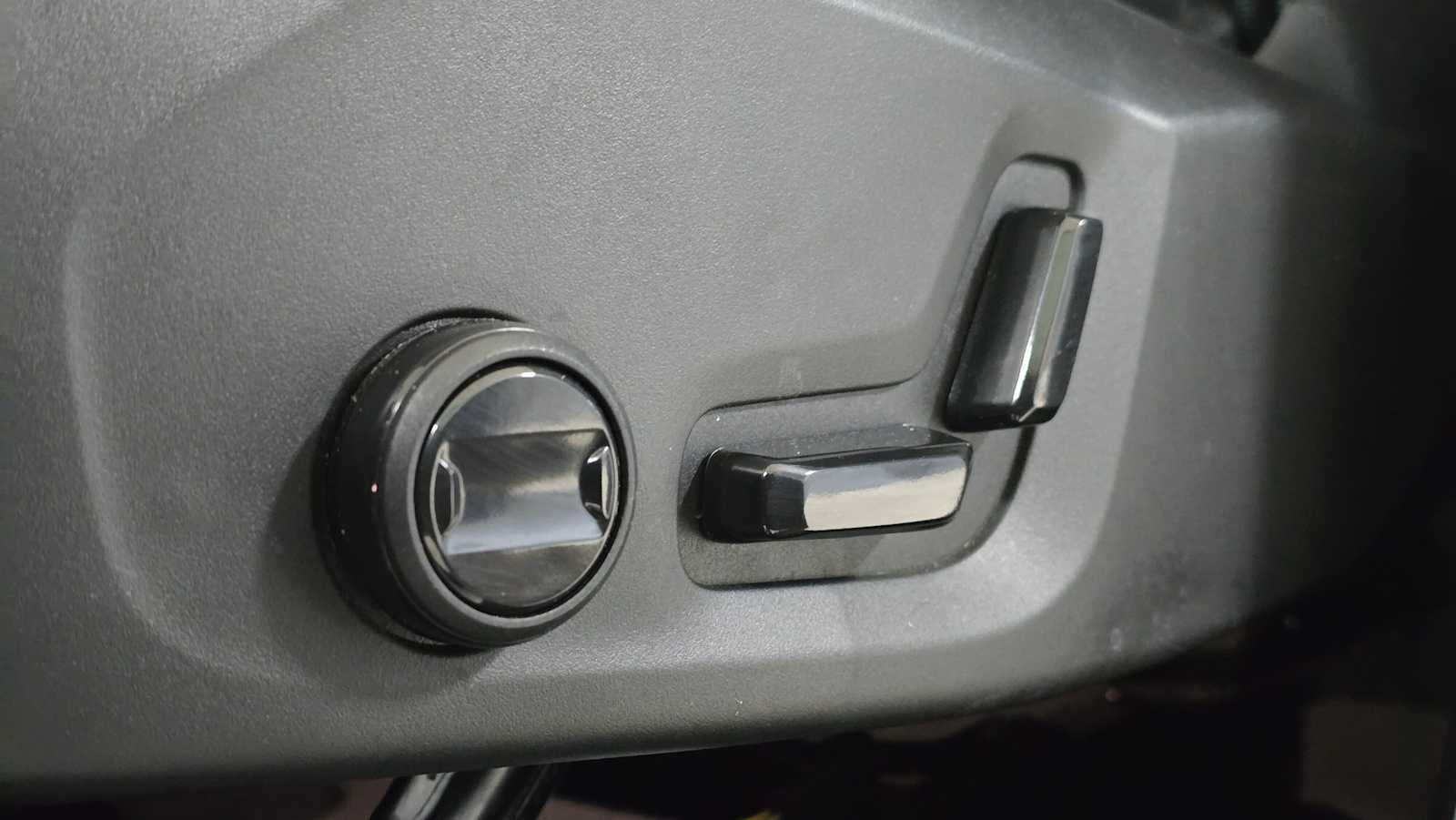 2023 Volvo XC90 Plus