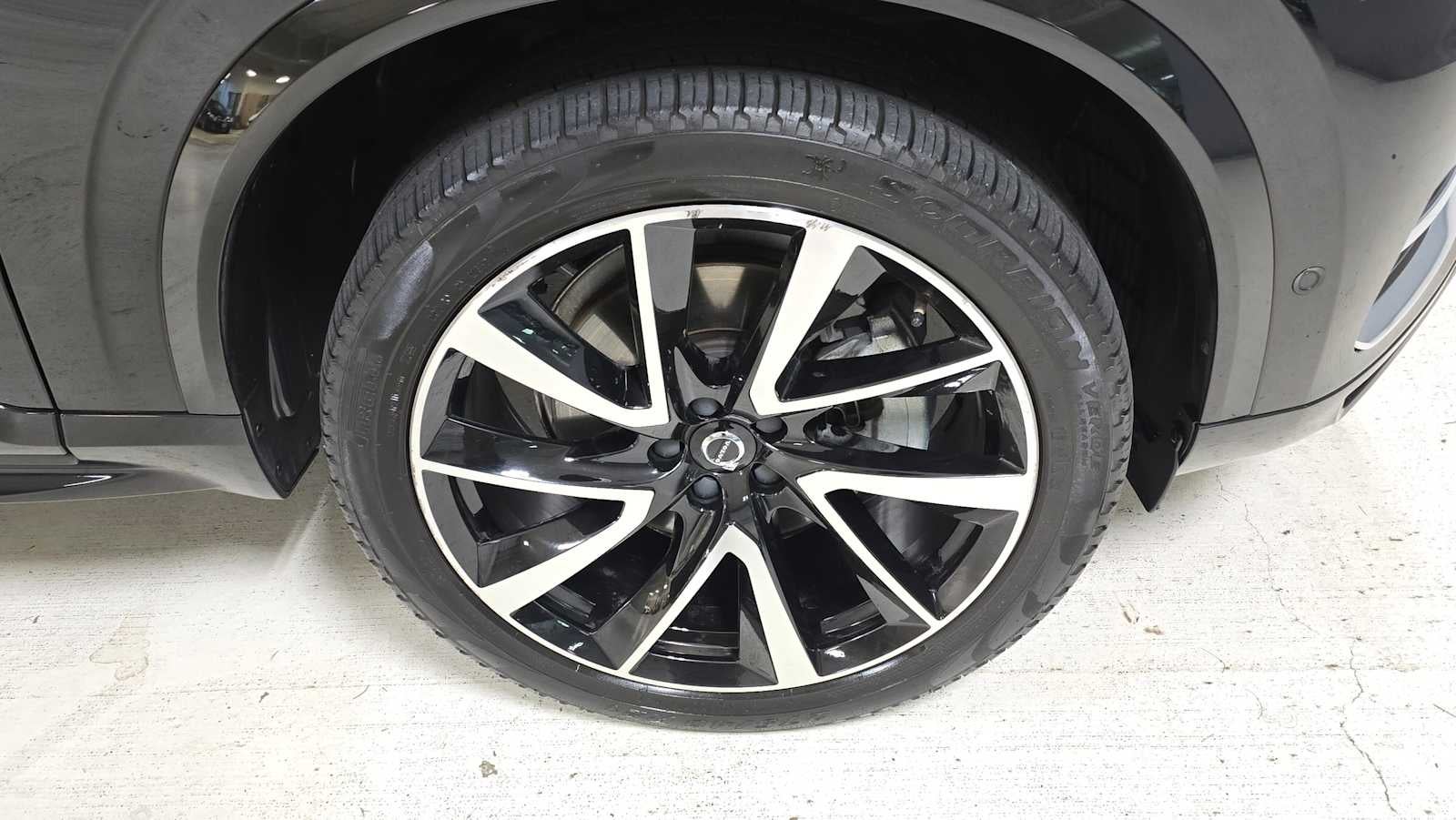 2023 Volvo XC90 Plus