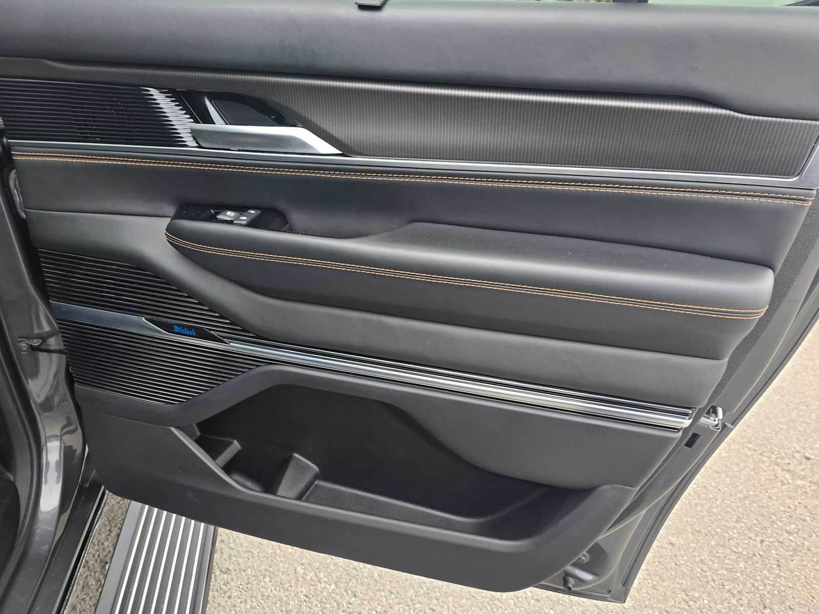 2024 Jeep Grand Wagoneer L Series III Obsidian