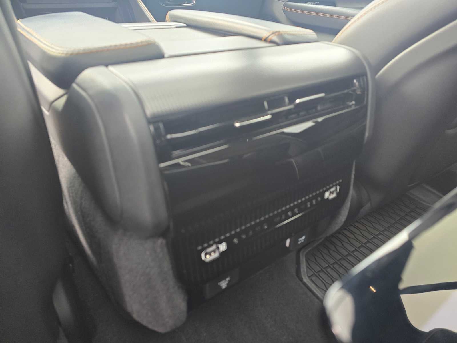 2024 Jeep Grand Wagoneer L Series III Obsidian