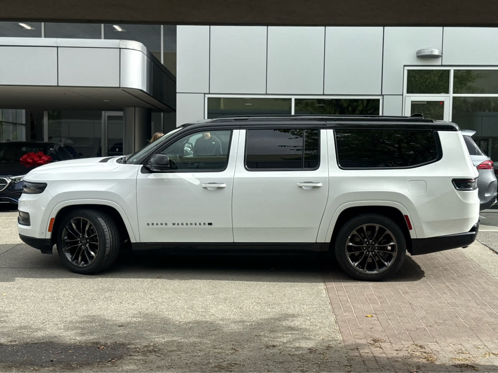 2024 Jeep Grand Wagoneer L Series III Obsidian