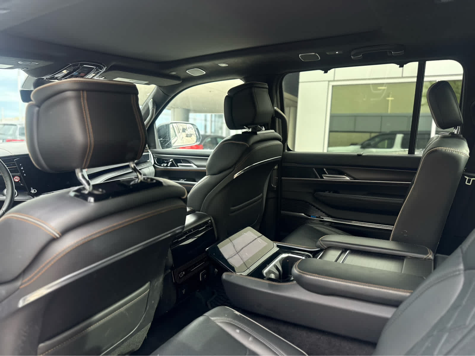 2024 Jeep Grand Wagoneer L Series III Obsidian