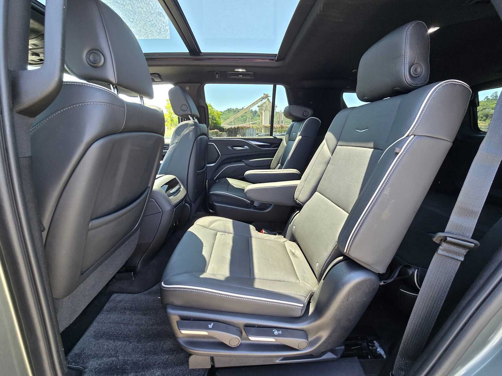 2023 Cadillac Escalade 4WD Sport