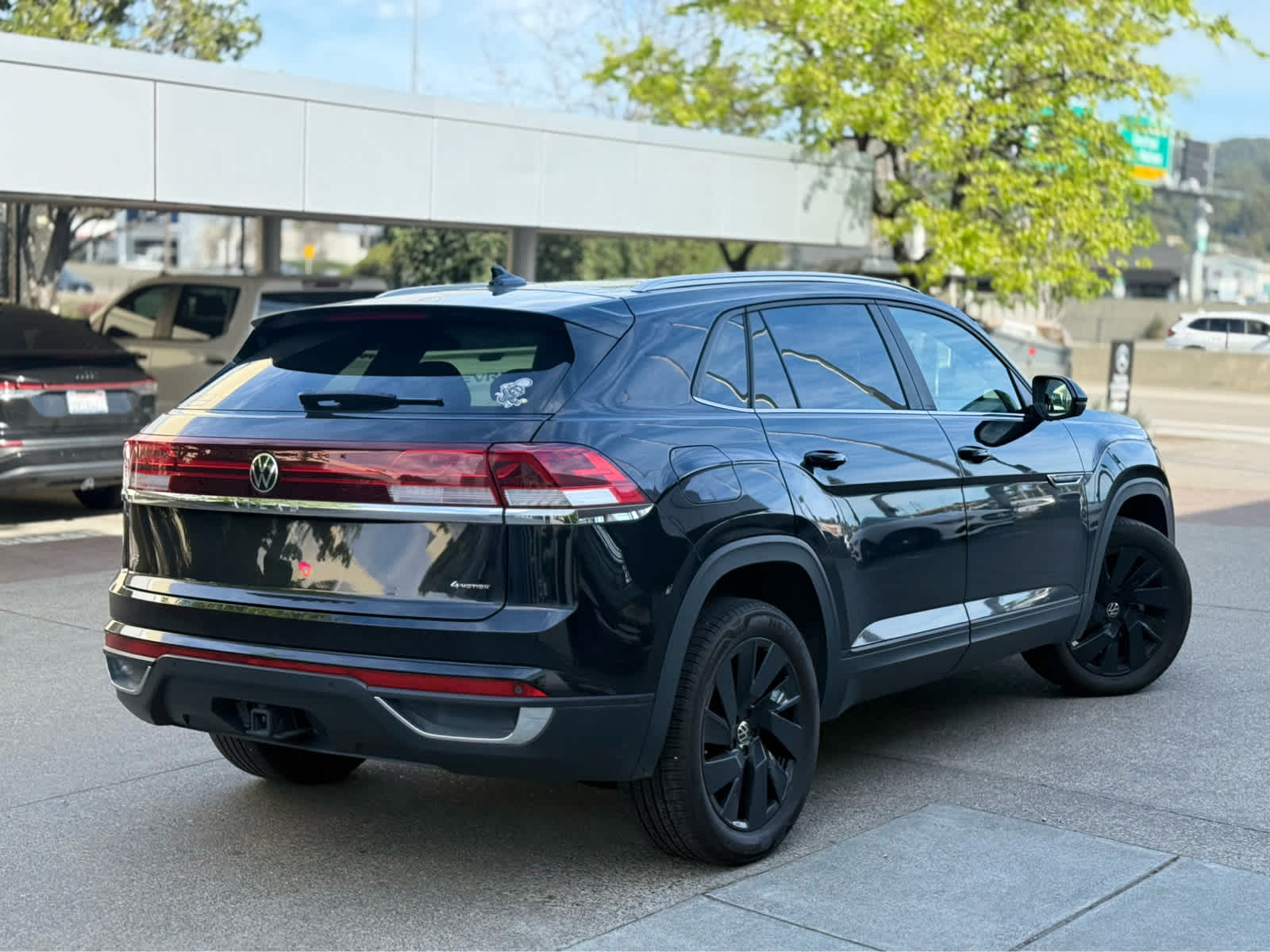 2024 Volkswagen Atlas Cross Sport 2.0T SE w/Technology