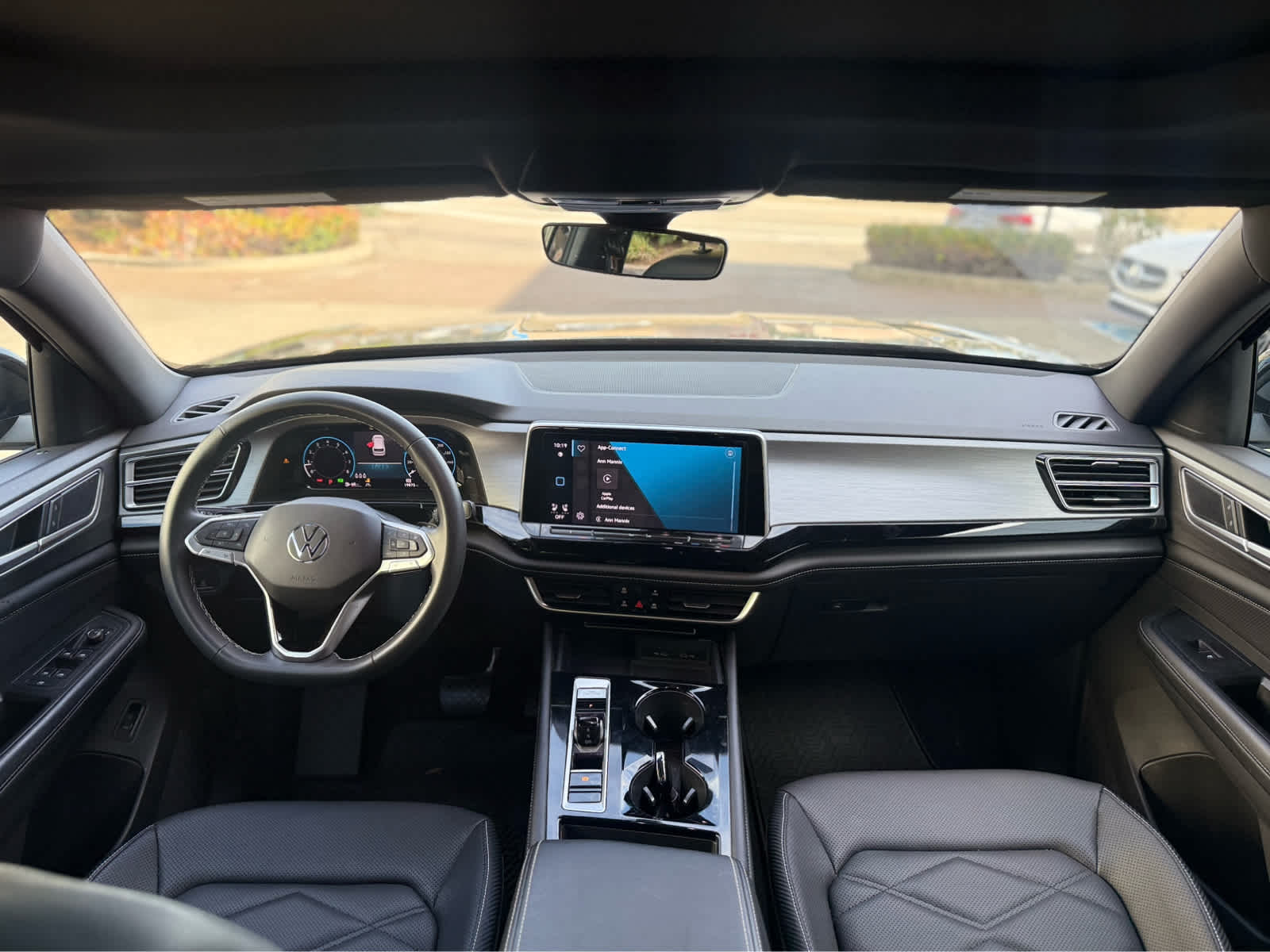 2024 Volkswagen Atlas Cross Sport 2.0T SE w/Technology