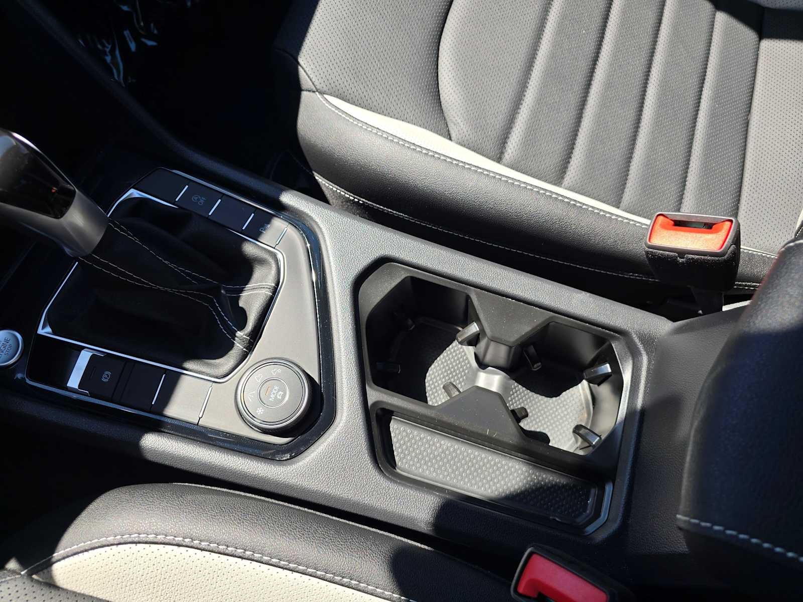 2025 Volkswagen Taos SEL