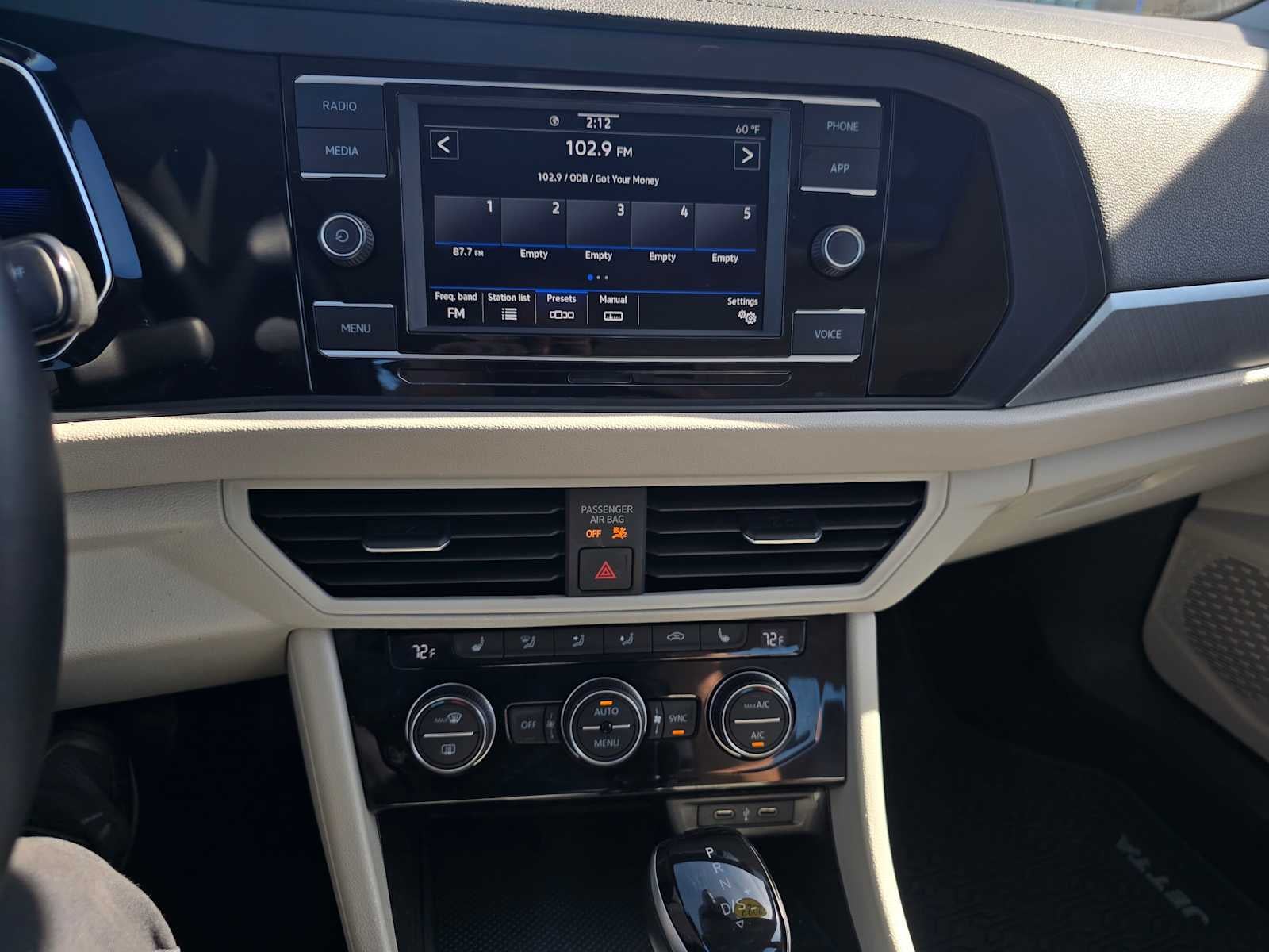 2023 Volkswagen Jetta SE