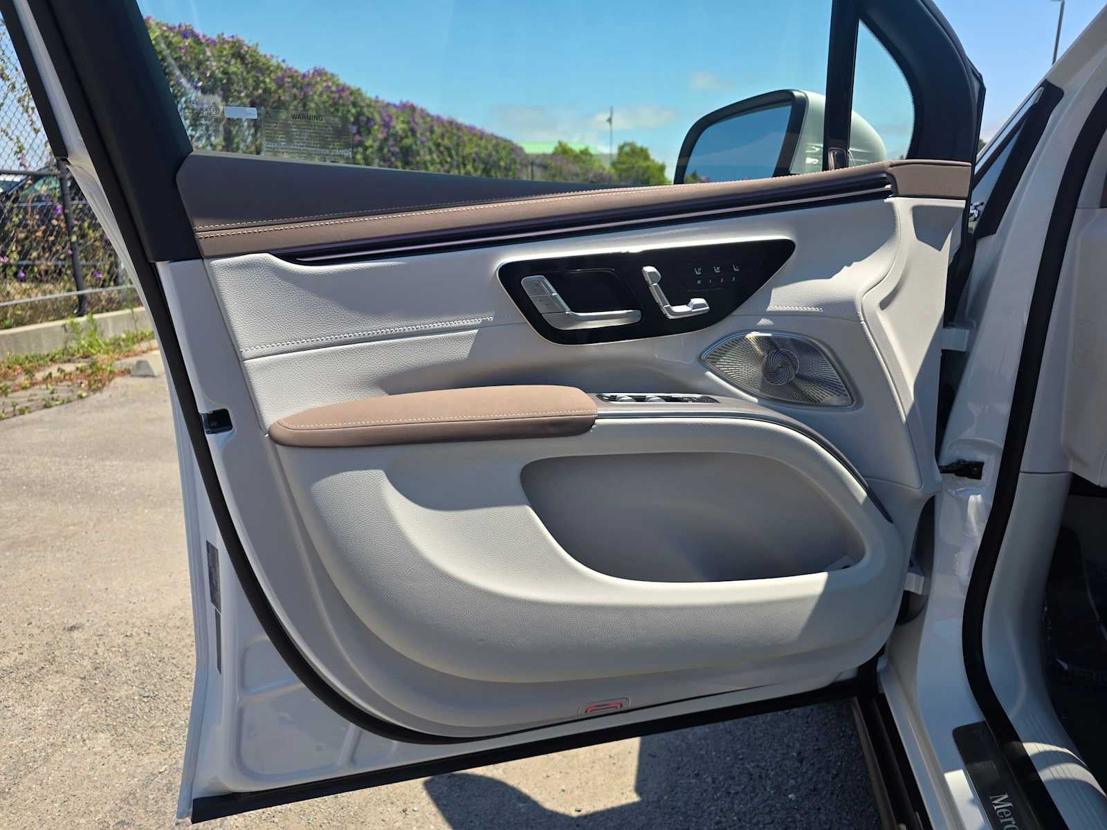 2026 Mercedes-Benz EQS 400 4MATIC® SUV